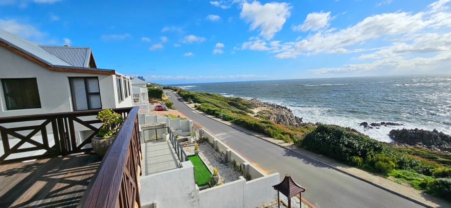 4 Bedroom Property for Sale in De Kelders Western Cape